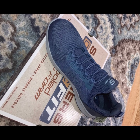 Men’s sketchers - Picture 3 of 3